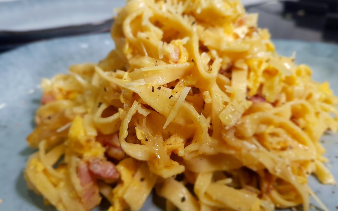 Fresh Pasta with Bacon and Egg